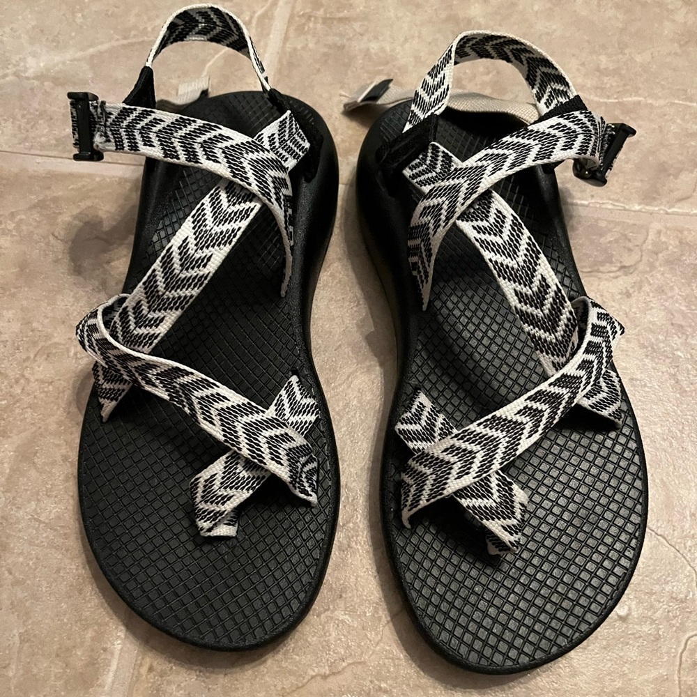 Chaco women’s Z/Cloud sandals size 9